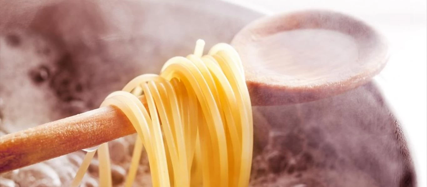 Να γιατί δεν πρέπει να πετάς ποτέ το νερό που έβραζαν τα μακαρόνια (upd)